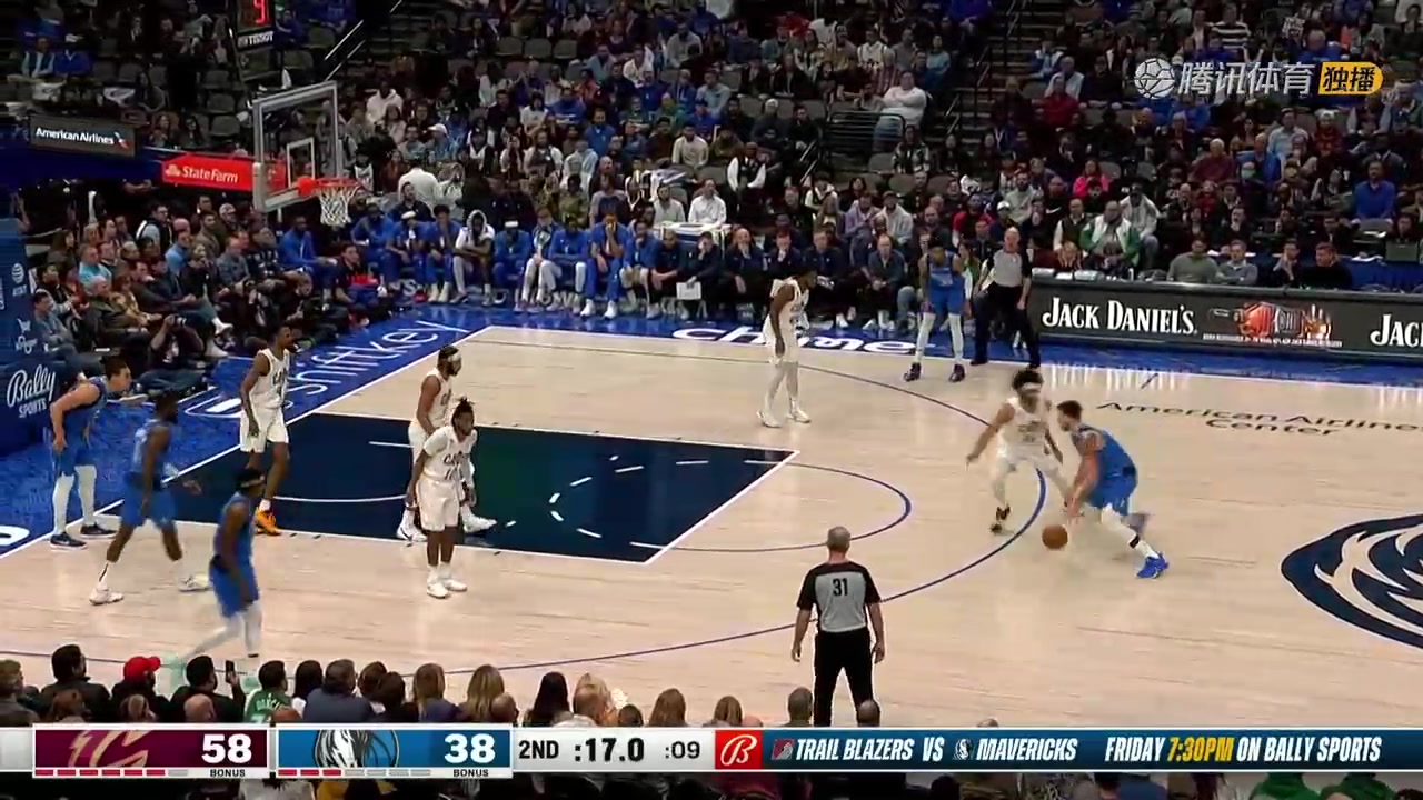 魔术师附体!东契奇神仙不看人背传 毕竟周最佳助攻TOP10!